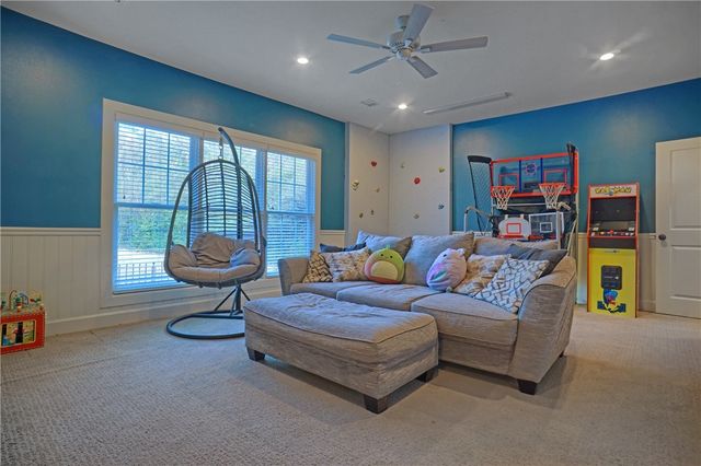 1521 Skyline Vista Court, Russellville, AR 72802