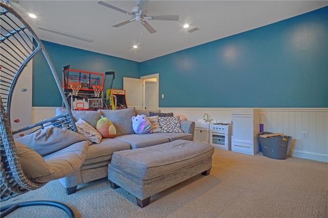 1521 Skyline Vista Court, Russellville, AR 72802