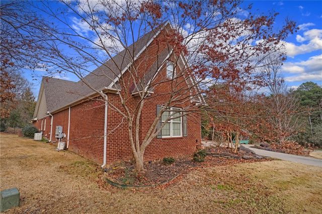 1521 Skyline Vista Court, Russellville, AR 72802