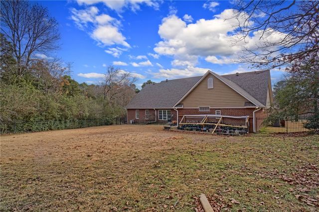 1521 Skyline Vista Court, Russellville, AR 72802