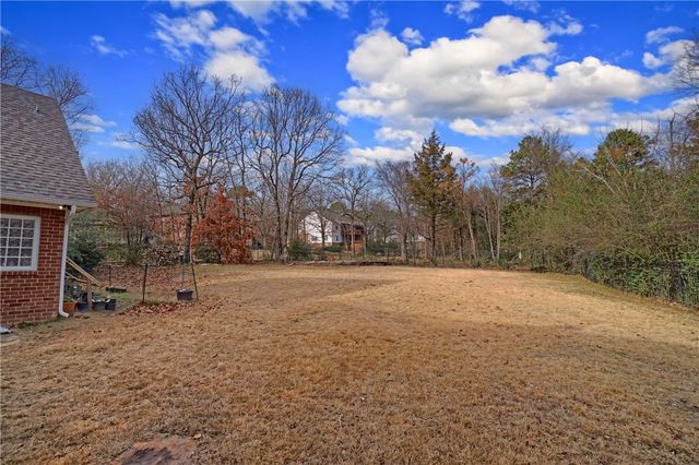 1521 Skyline Vista Court, Russellville, AR 72802