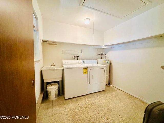 26 B Moccasin Drive B, Whiting, NJ 08759