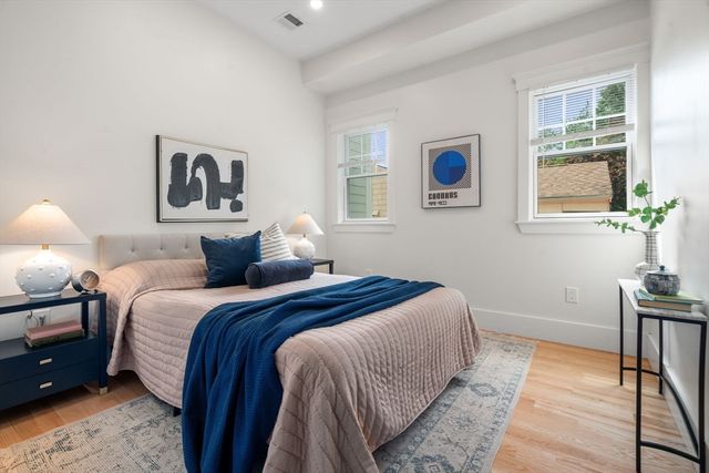 57-59 Highland Rd 59, Brookline, MA 02445