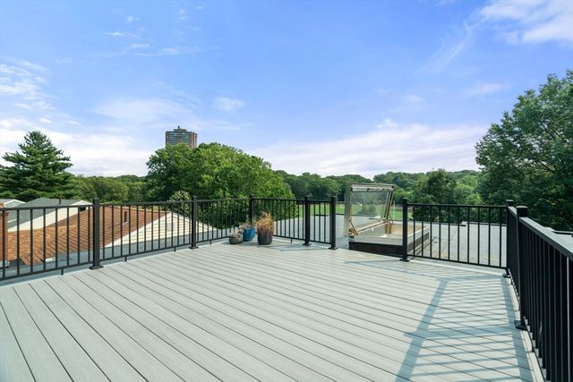57-59 Highland Rd 59, Brookline, MA 02445