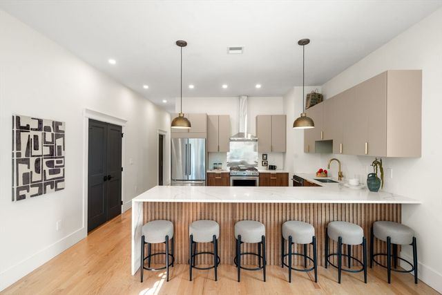 57-59 Highland Rd 59, Brookline, MA 02445