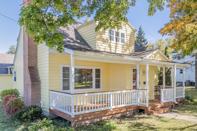 615 BUCK STREET, New London, WI 54961