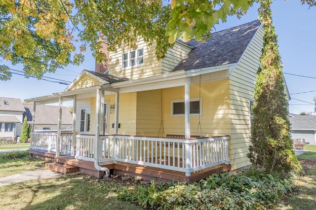 615 BUCK STREET, New London, WI 54961