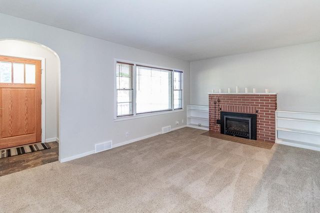 615 BUCK STREET, New London, WI 54961
