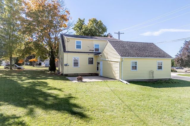 615 BUCK STREET, New London, WI 54961