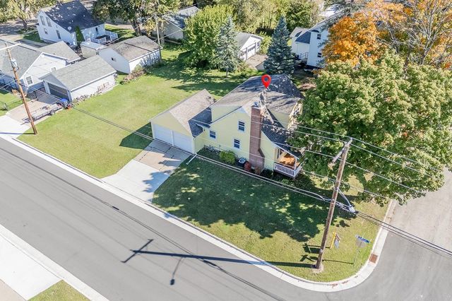 615 BUCK STREET, New London, WI 54961