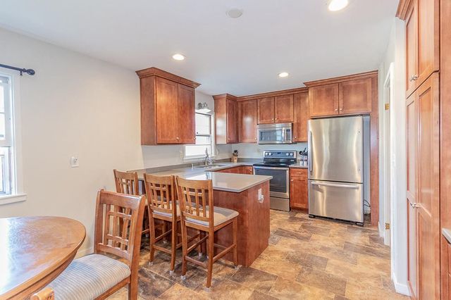 615 BUCK STREET, New London, WI 54961