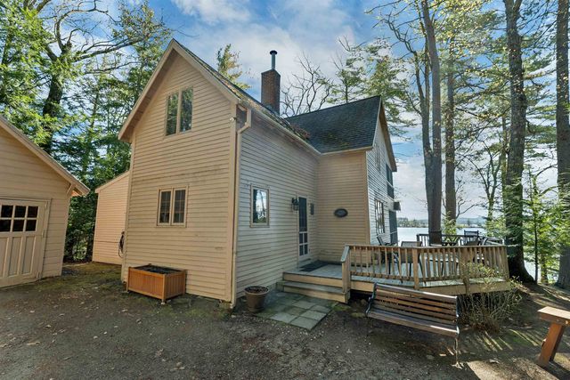 43 Howard Road, Holderness, NH 03245