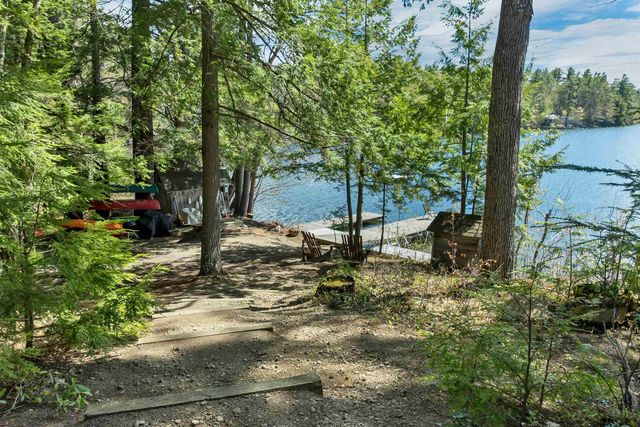 43 Howard Road, Holderness, NH 03245