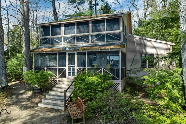 43 Howard Road, Holderness, NH 03245