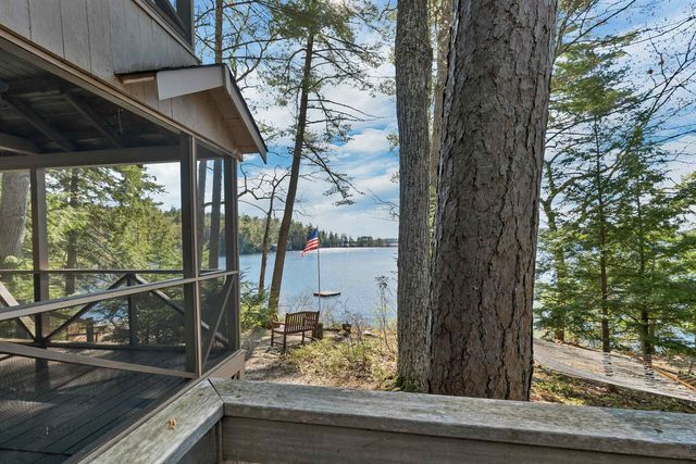 43 Howard Road, Holderness, NH 03245