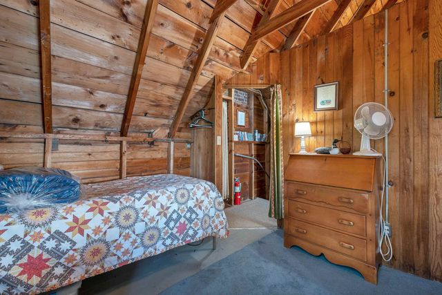 43 Howard Road, Holderness, NH 03245