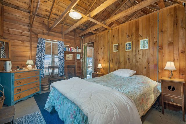 43 Howard Road, Holderness, NH 03245