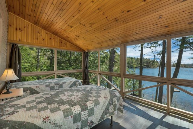 43 Howard Road, Holderness, NH 03245