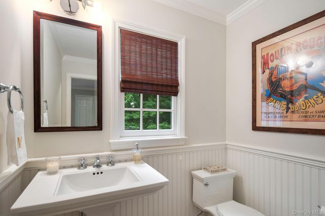 12 Suzanne Lane, Chappaqua, NY 10514