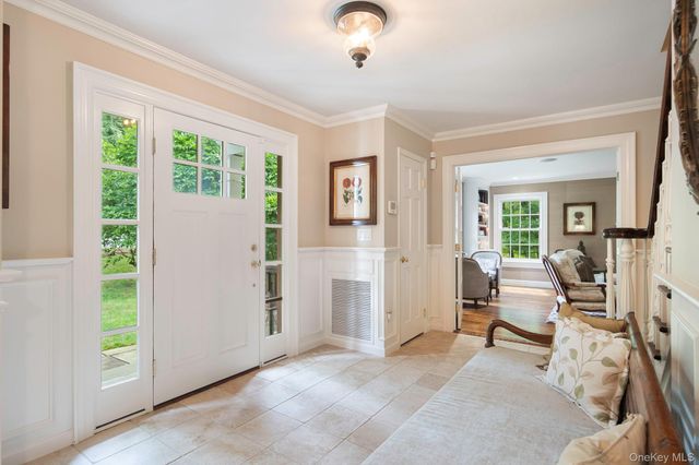 12 Suzanne Lane, Chappaqua, NY 10514