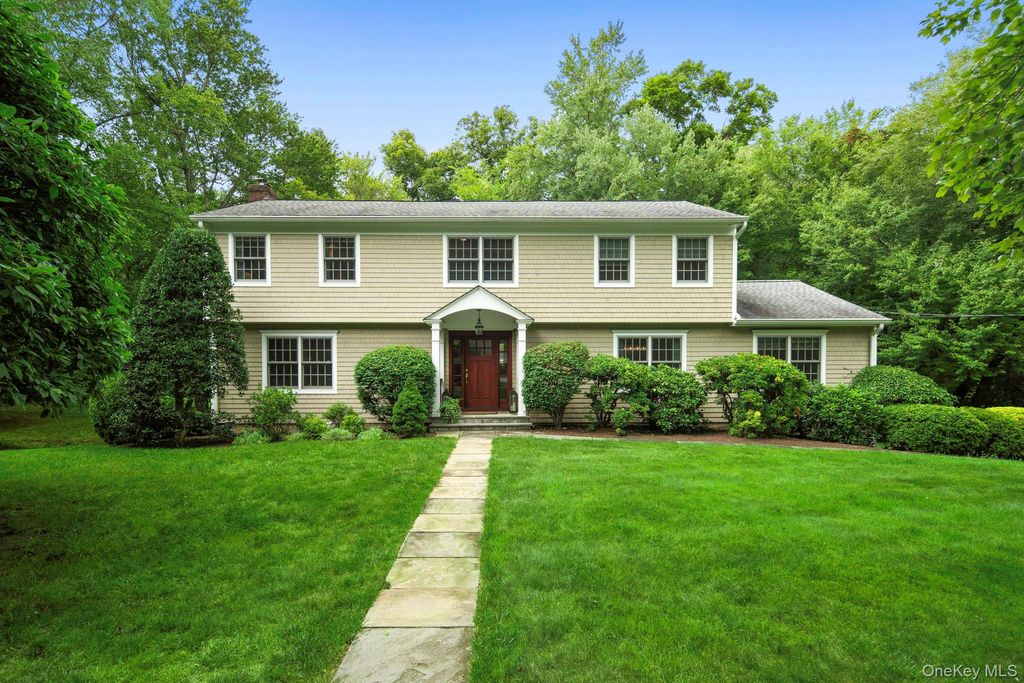 12 Suzanne Lane, Chappaqua, NY 10514