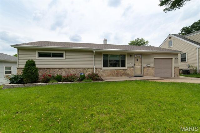 422 Barron Lane, Webster Groves, MO 63119