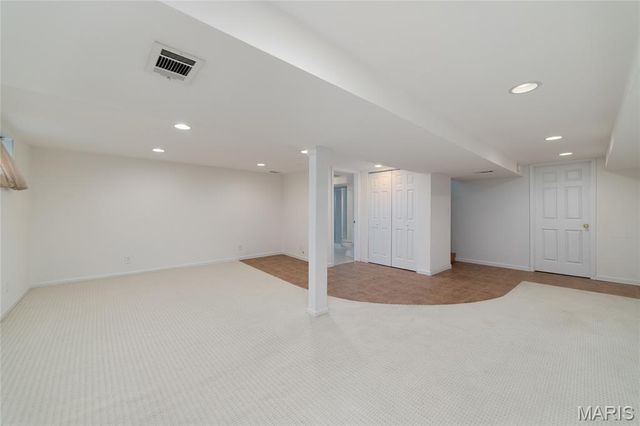 422 Barron Lane, Webster Groves, MO 63119