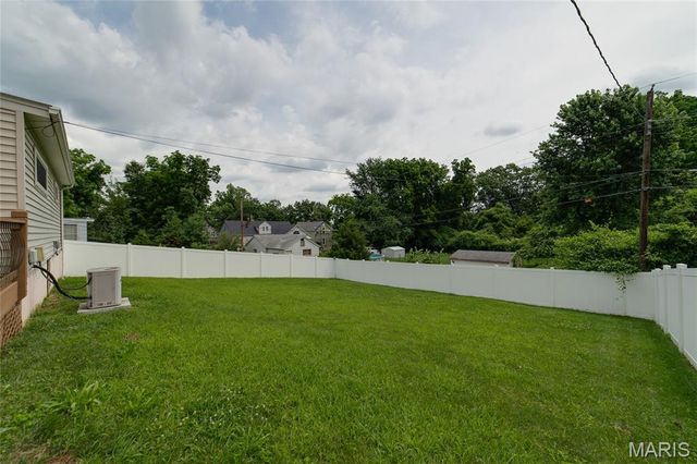 422 Barron Lane, Webster Groves, MO 63119