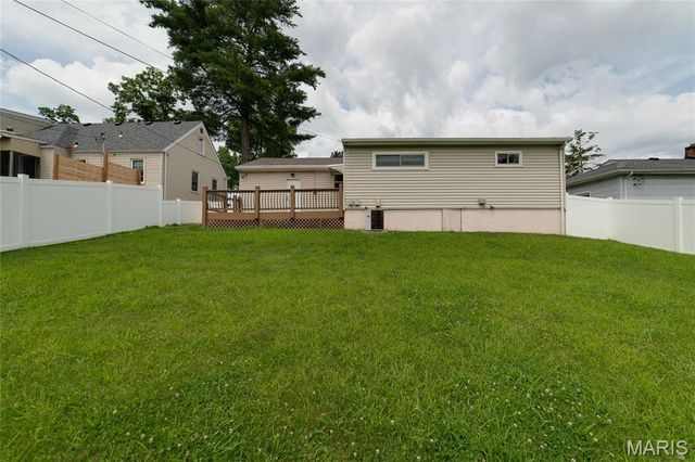 422 Barron Lane, Webster Groves, MO 63119