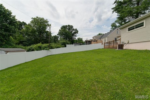 422 Barron Lane, Webster Groves, MO 63119