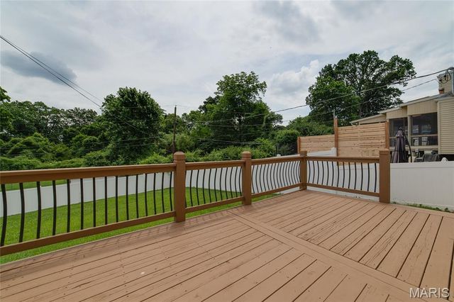 422 Barron Lane, Webster Groves, MO 63119