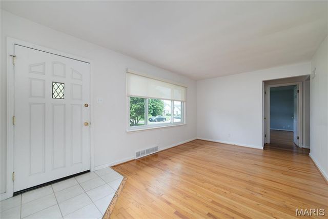 422 Barron Lane, Webster Groves, MO 63119