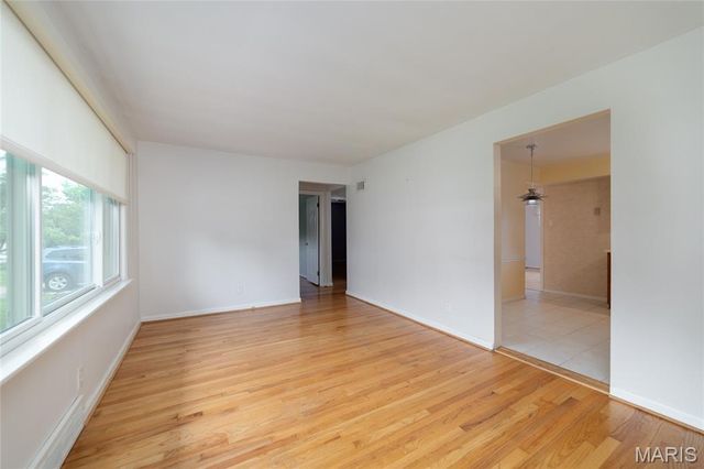 422 Barron Lane, Webster Groves, MO 63119