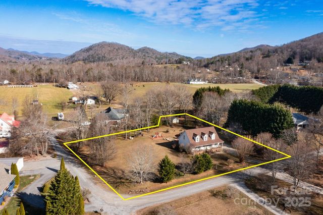 22 Ivy Garden Drive, Candler, NC 28715