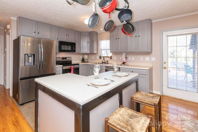 22 Ivy Garden Drive, Candler, NC 28715