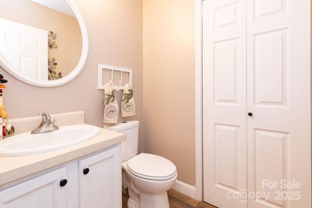 22 Ivy Garden Drive, Candler, NC 28715