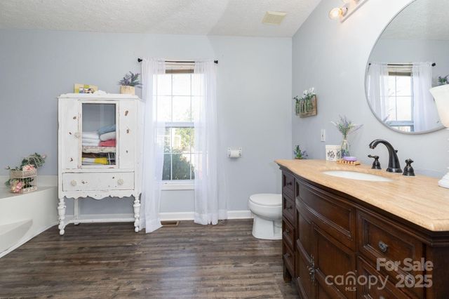 22 Ivy Garden Drive, Candler, NC 28715