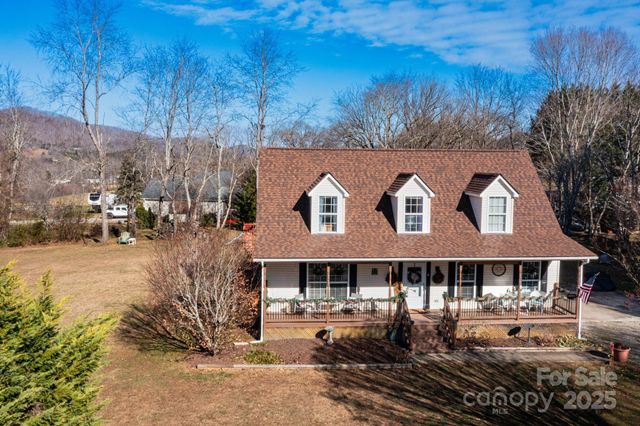 22 Ivy Garden Drive, Candler, NC 28715