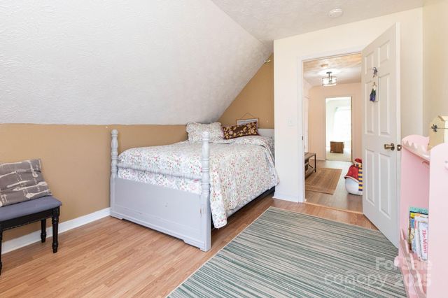 22 Ivy Garden Drive, Candler, NC 28715