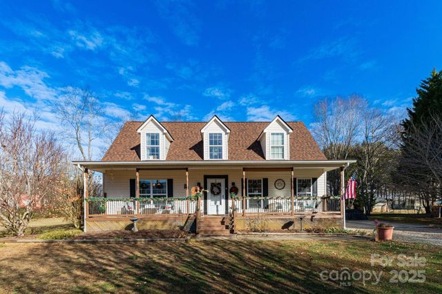 22 Ivy Garden Drive, Candler, NC 28715