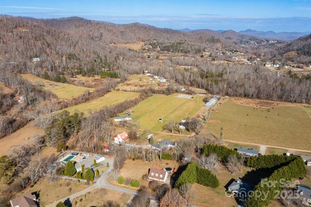 22 Ivy Garden Drive, Candler, NC 28715