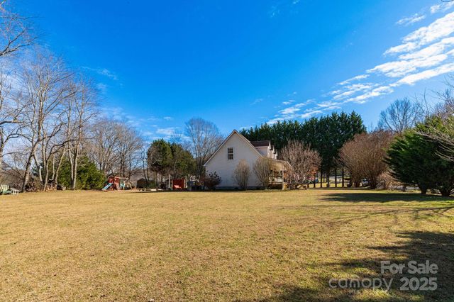 22 Ivy Garden Drive, Candler, NC 28715