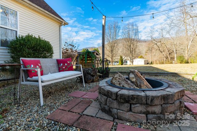 22 Ivy Garden Drive, Candler, NC 28715