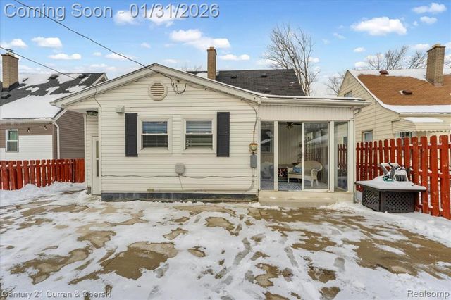 2163 Thomas Street, Lincoln Park, MI 48146