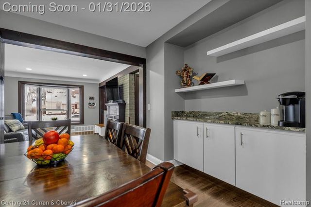 2163 Thomas Street, Lincoln Park, MI 48146