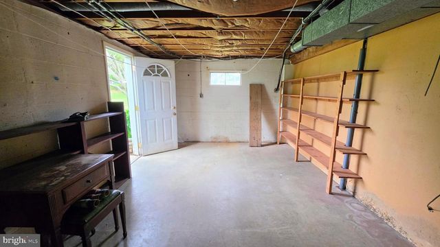 6679 MARTINSBURG PIKE, Shepherdstown, WV 25443