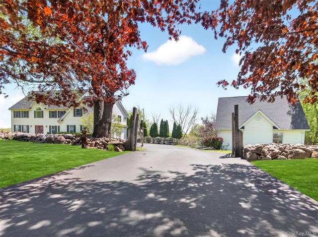 18 Almond Tree Lane, Warwick, NY 10990