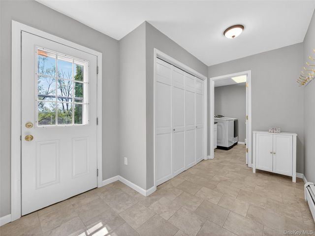 18 Almond Tree Lane, Warwick, NY 10990