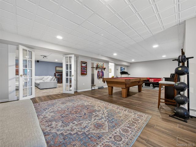 18 Almond Tree Lane, Warwick, NY 10990