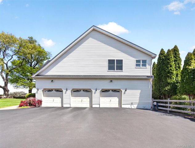 18 Almond Tree Lane, Warwick, NY 10990